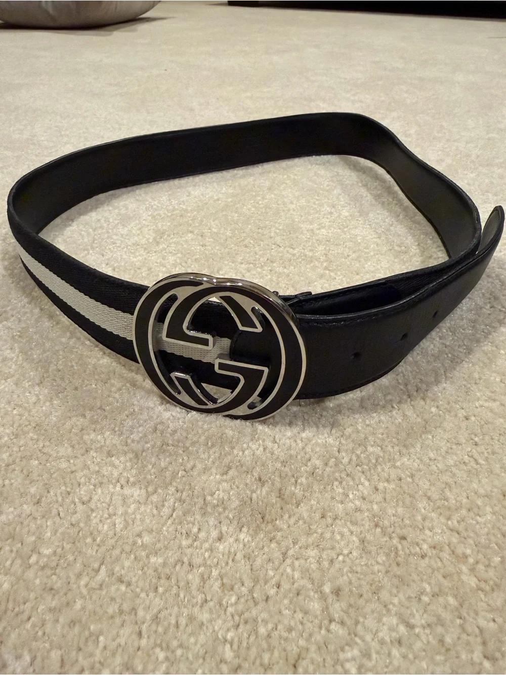 Gucci Men's Black Belt with White Stripe and Silver Double G Buckle